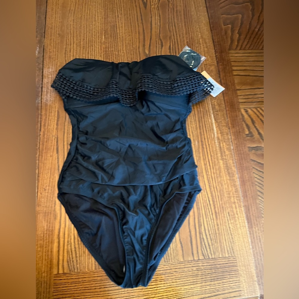 KONA SOL HIGH COVERAGE BLACK STRAPLESS ONE PIECE SWIM SUIT. NWT.SIZE SMALL